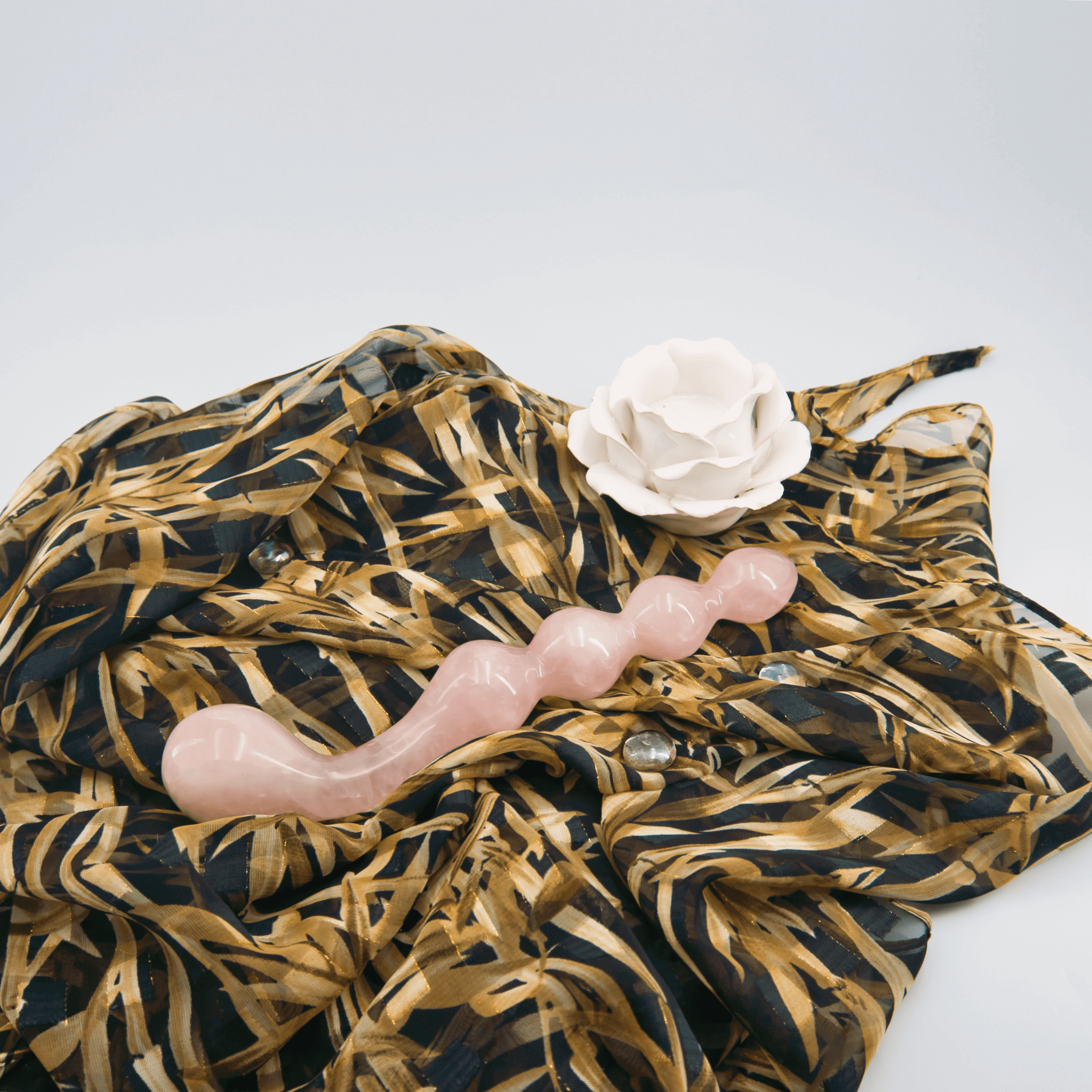 Overcoming Performance Issues: How Crystal Dildos Can Help You Relax, Reconnect, and Reignite Your Confidence