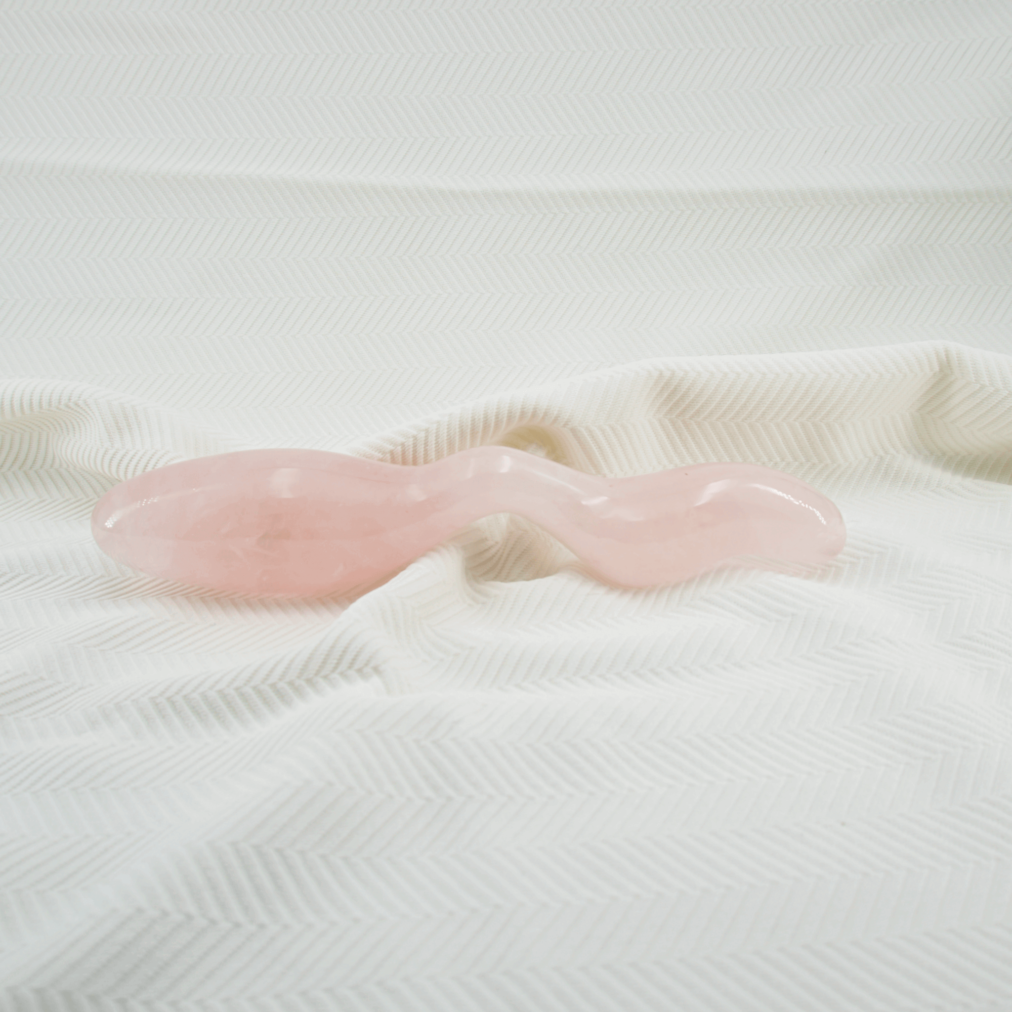 Crystal pink dildo