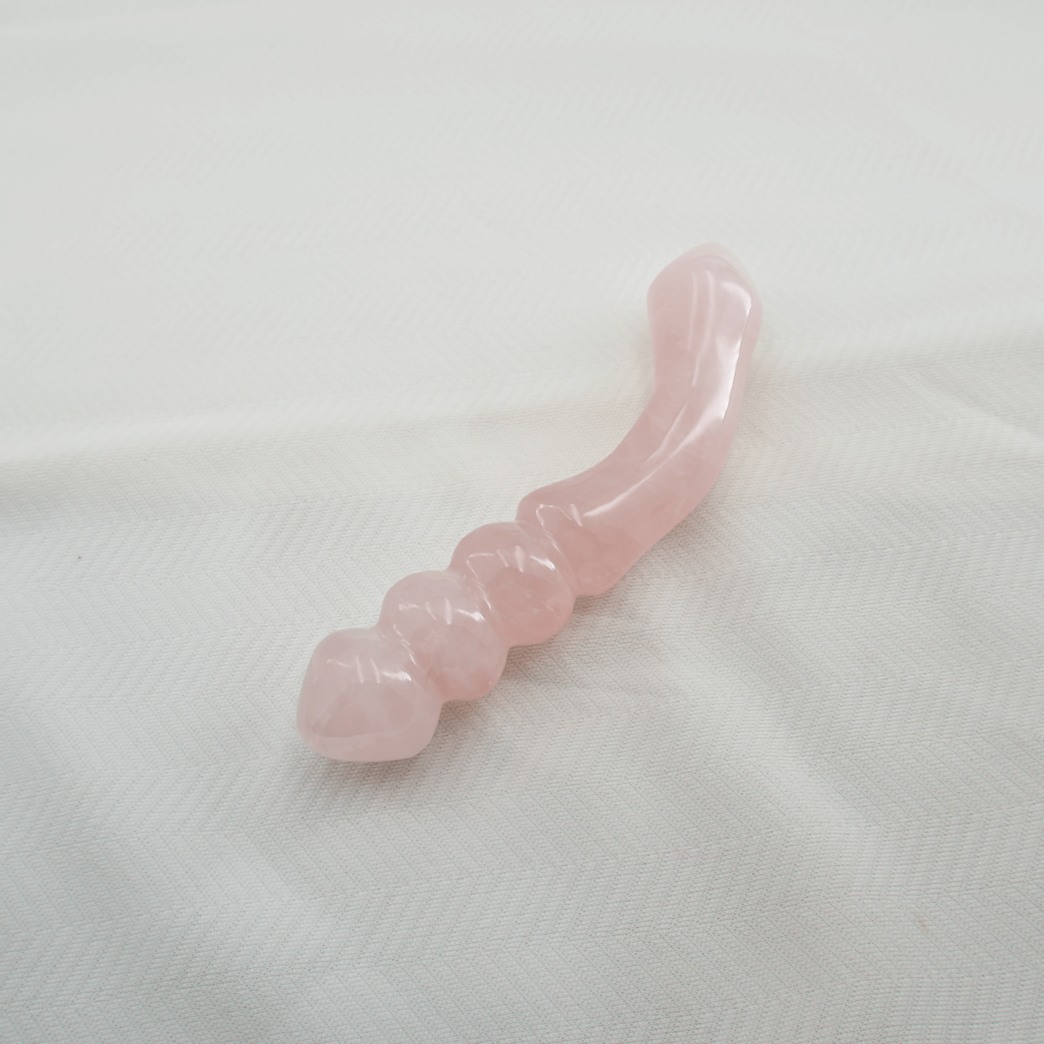 Curvona-ribbed-dildo
