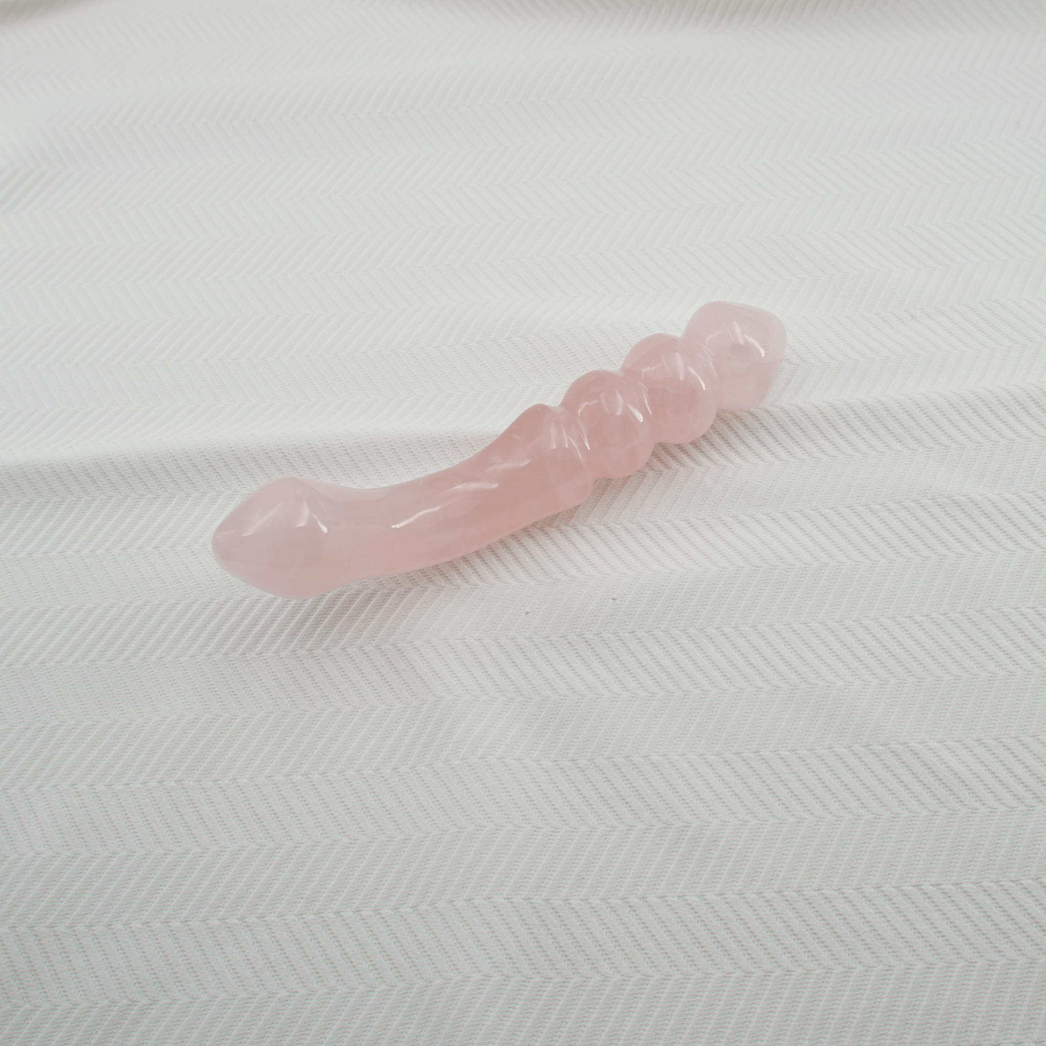 Curvona-ribbed-dildo