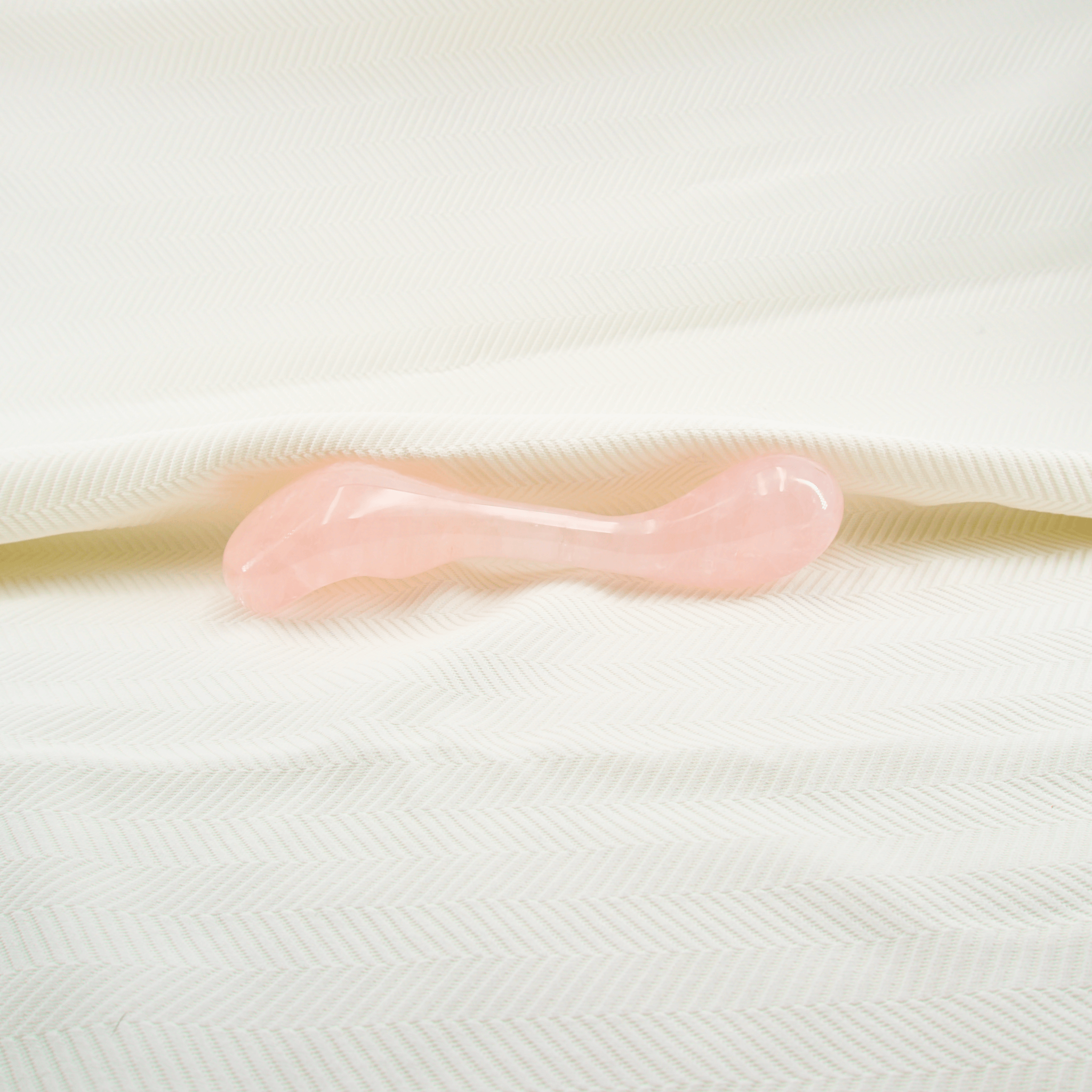 CrystalThrill Curved, Bulbous Rose Quartz / 9" Fleuris